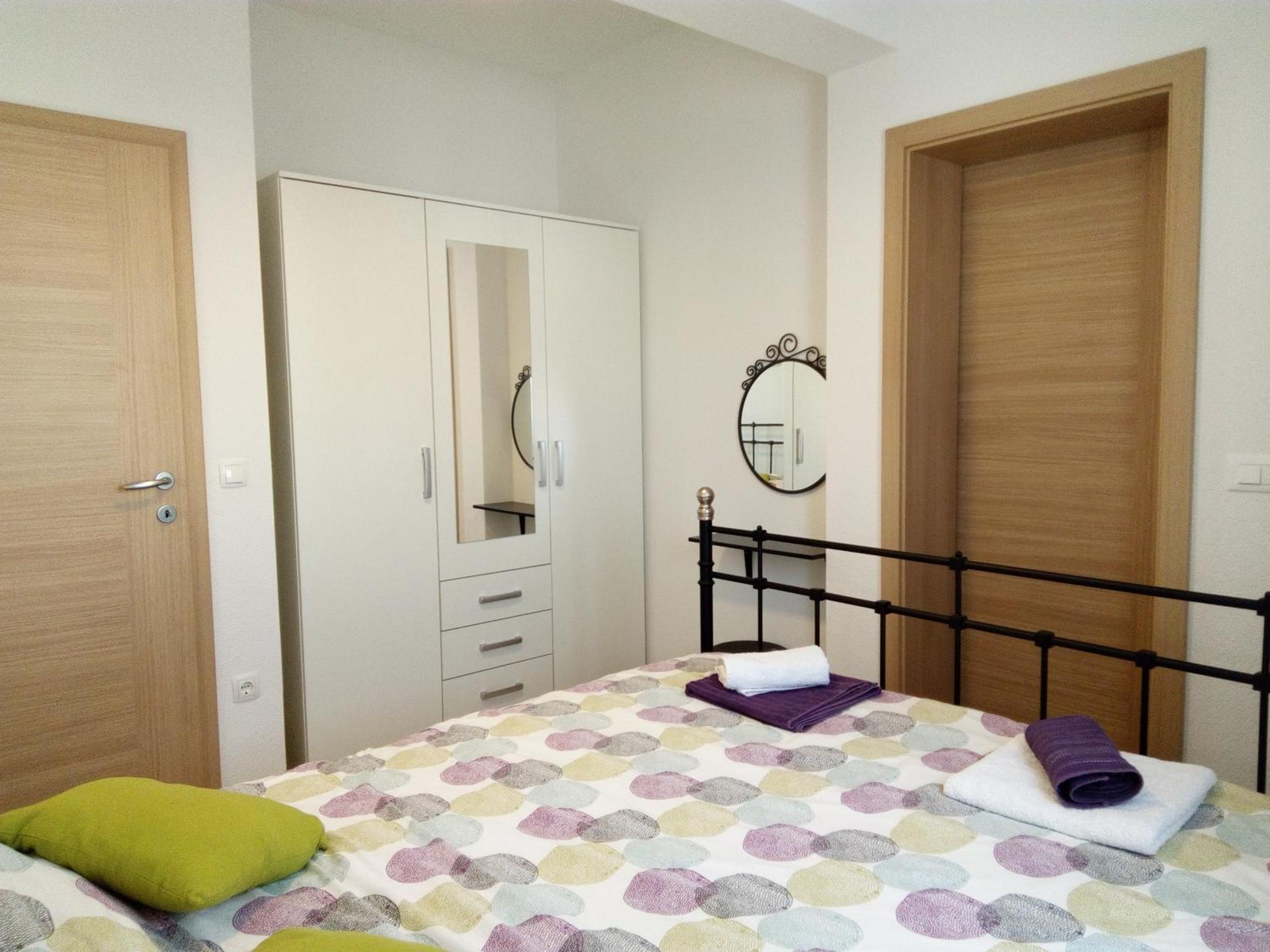 Apartments Medvid โตรกีร์ ภายนอก รูปภาพ